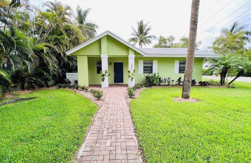 Lake Park House | Lake Park Home With Garage - 1 Mile To Beach!