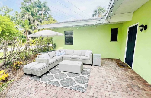 Lake Park House | Lake Park Home With Garage - 1 Mile To Beach!