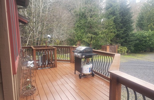 Amanda Park House | Lake Quinault and Mountain Views Explore nature in the Olympic National Park