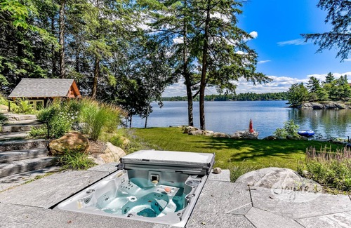 Muskoka Lakes Cottage | Lake Rosseau! New Build! 7 Bedrooms, 6 Bath!, Luxury Family Getaway!