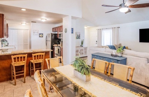 Cypress Gardens House | Lake Roy · Spacious Legoland area pool home