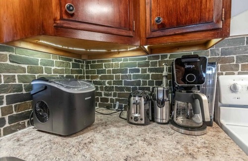 Nekoosa House | Lake Sherwood Waterfront Cabin