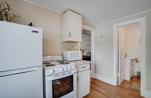 Lake Ozark Cabin | Lake Shore Fishing Cabins, 4 units together, boat slips/dock/ramp/fire pit, patio decks