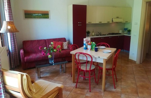 Idro Apartment | Lake shore with garden