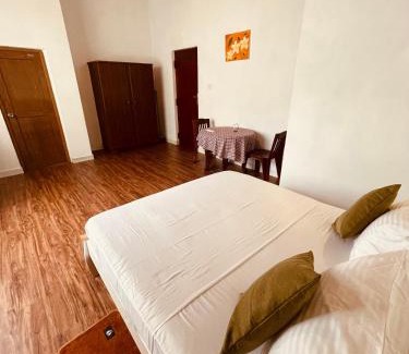 Nawala House | Lake Side Bliss