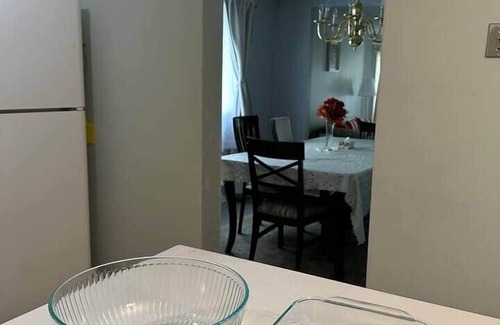 Alcona House | Lake Simcoe 4-Bedroom Home 5 Minutes to Beach Park