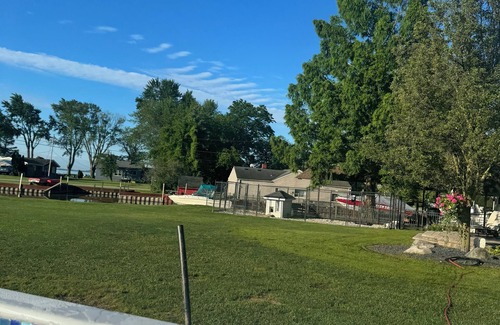 New Baltimore House | Lake St Clair Waterfront Fisherman Welcome