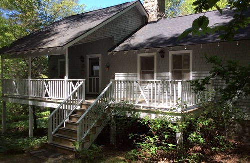 Saluda Cottage | Lake Summit Nest, peaceful retreat with dock & boathouse on cool, clean lake