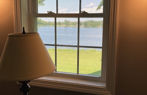 Alburg Cottage | Lake Sunrise Cottage on Lake Champlain