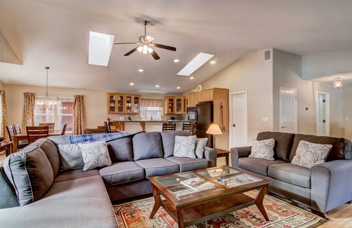 Montgomery Estates House | Lake Tahoe Golden Bear Retreat Hot Tub, Pet Friendly fall discounts in place
