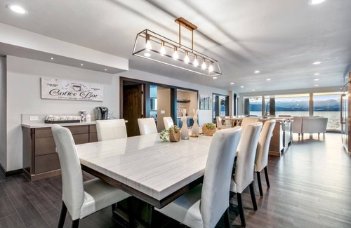 Skyland House | Lake Tahoe lakefront Home of the Stars Lx96