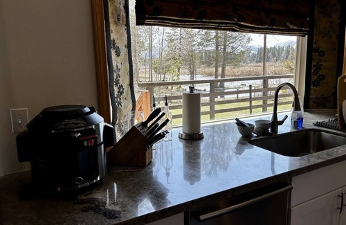 Al Tahoe House | Lake Tahoe meadow paradise!