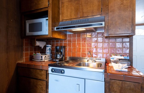 Tahoe Vista Hotel | Lake Tahoe/Studio w/Kitchenette, Outdoor Pool, Beach, Free Parking!