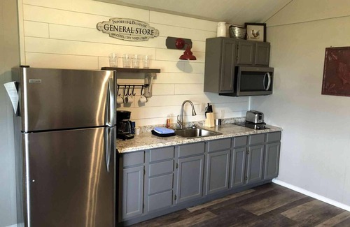 Mead Cabin | Lake Texoma Lakefront Cabin - Sunset Cove