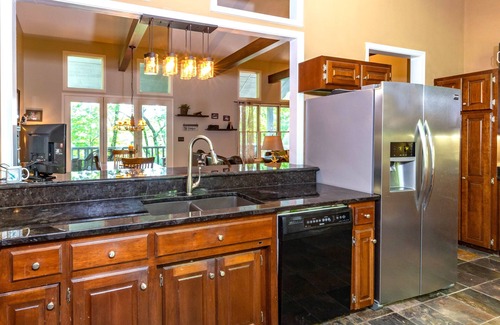 Lake Toxaway House | Lake Toxaway Estates/Walk to Marina!