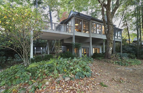 Lake Toxaway House | Lake Toxaway Golf Course/Walk to Marina! 4 Bedrooms, 4 Bathrooms $350/night