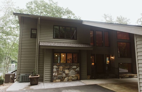 Lake Toxaway House | Lake Toxaway Lake Front - Great for Families