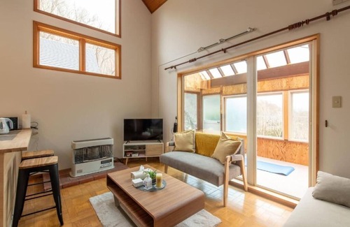 Toya House | Lake Toya Terrace House