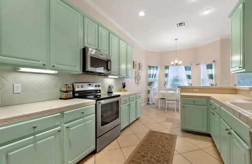 Leander House | Lake Travis home with beautiful sunsets