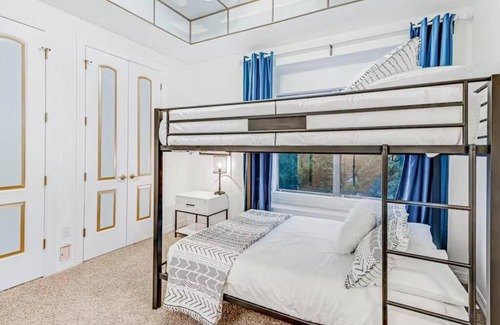 San Marcos House | Lake Travis Luxury Escape - Austin, TX