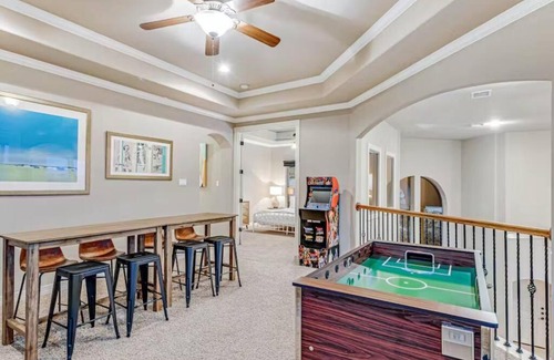 San Marcos House | Lake Travis Luxury Escape - Austin, TX
