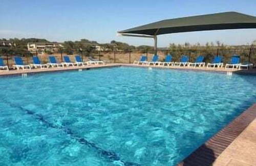 Point Venture House | Lake Travis townhome-Pool-Marina-Boat ramp-Golf