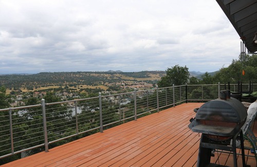 Copperopolis House | Lake Tulloch and mountain Panoramic view house in Coper Cove