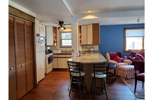 Fontana-on-Geneva Lake House | Lake View House/Heart of Fontana/Steps to the Lake & walking distance to it all!
