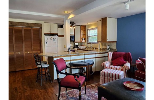 Fontana-on-Geneva Lake House | Lake View House/Heart of Fontana/Steps to the Lake & walking distance to it all!