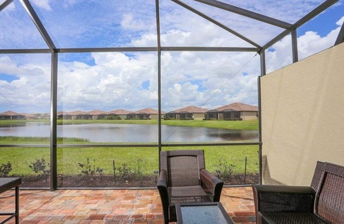 Bradenton House | Lake view 3/2 villa in the gated community of River Strand/Heritage Harbour - This Putt's For You