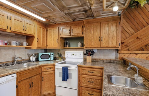 Lampe Ski Chalet | Lake View 3 decks, Table Rock Shoreline Community