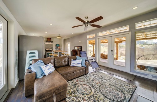 Republic Cabin | Lake-View 4-Season Retreat in Republic!