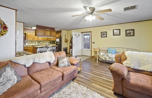 Dennis House | Lake View and Access! - 2 Bdrm, sleeps 6, beautiful lake views!