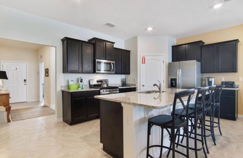 Loughman Cottage | Lake View at Solterra 7 Bdrms, Sleeps 18