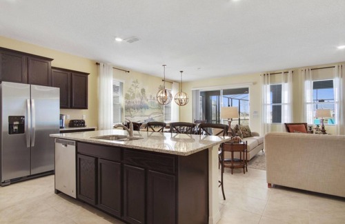 Loughman Cottage | Lake View at Solterra 7 Bdrms, Sleeps 18