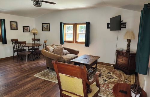 Windham Cabin | Lake view Cabin on Lake Heloise