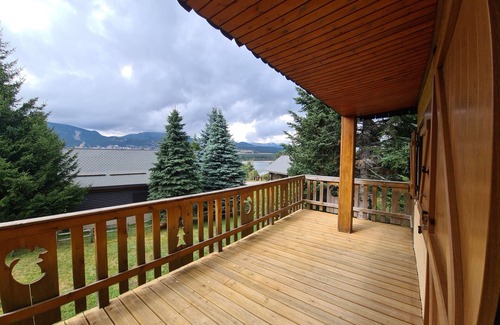 Matemale Ski Chalet | Lake view chalet