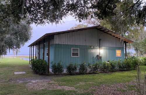 Highland House | LAKE VIEW COTTAGE GETAWAY