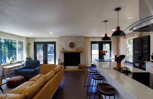 Anderson Island House | Lake View & Dock Access |Fast & Reliable Internet | Game Room | Pet Friendly