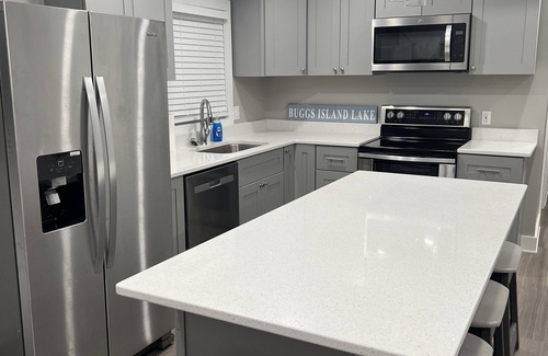 Clarksville House | LAKE VIEW! FISHERMANS DREAM! CLOSE TO BLUESTONE BOAT LANDING!