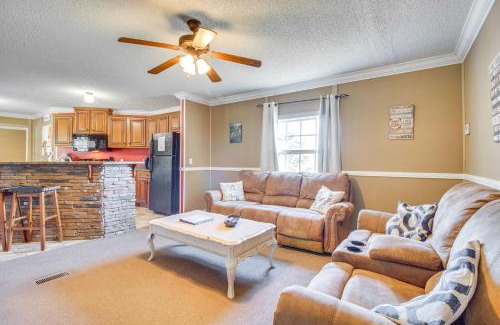 Mountain Home House | Lake-View Getaway with Grill in Mountain Home!