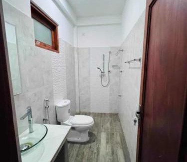 Kamburugamuwa Villa | Lake view heights villa - kamburugamuwa