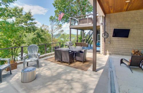 Silver Point House | Lake View Home in Silver Point Walk to Marina