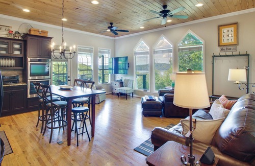 Silver Point House | Lake View Home in Silver Point: Walk to Marina