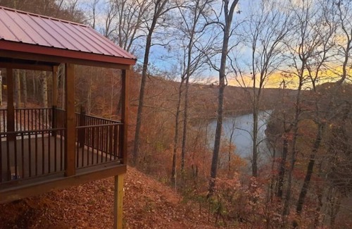 White County Cabin | Lake View Nature Cabin at Bear Bluff Retreat