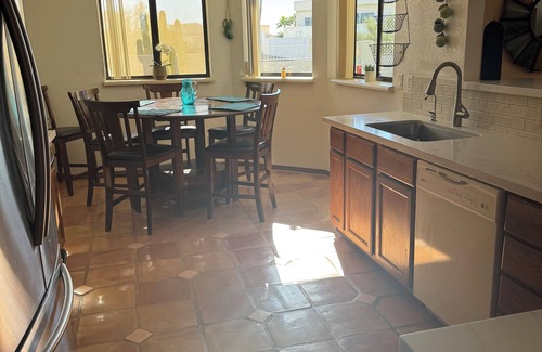 Lake Havasu City House | Lake View Pool - 2 ensuite Master bdrs - Split flrplan. Walk to Downtown, Parks