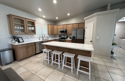 Lake Havasu City House | LAKE VIEW, Pool & Spa, DUAL MASTERS, near London Bridge & the channel