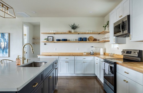 Canyon Lake House | Lake-View Retreat at Canyon Lake