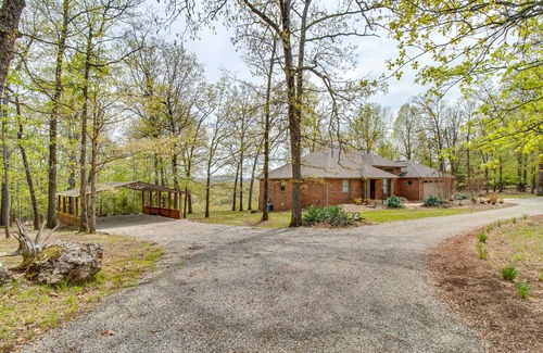Mountain Home House | Lake-View Retreat w/Fire Pit in Mountain Home!
