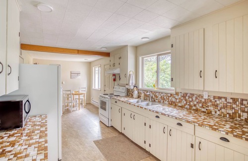 Nedonna Beach House | Lake View Single Level, Rockaway, King Suite, Game Room, 1 Block to Beach!